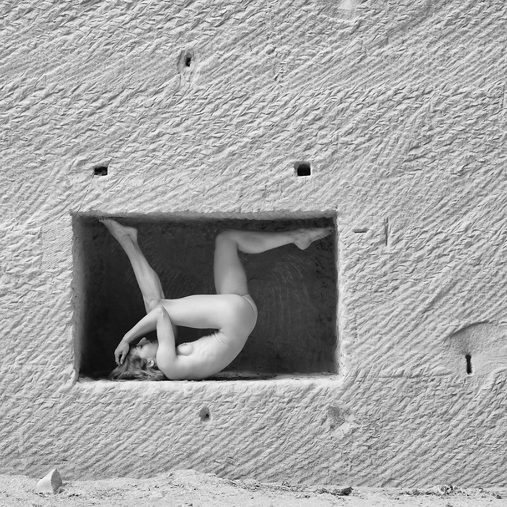 MIFA 2021 Honorable Mention / 2021 / Fine Art / Nudes (Non-Pro) Window    Photographer Niklaus Paul Fringes / Switzerland In the quarry